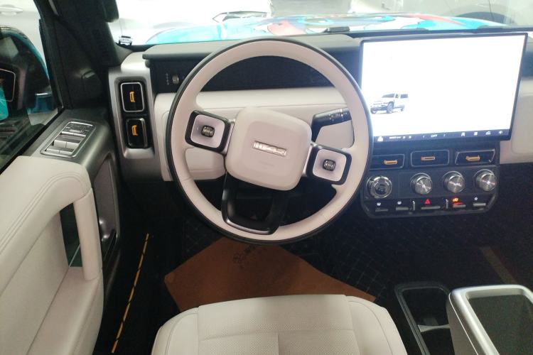 Used  V23 2025 401 Two-Wheel Drive Intelligent Driving Version
