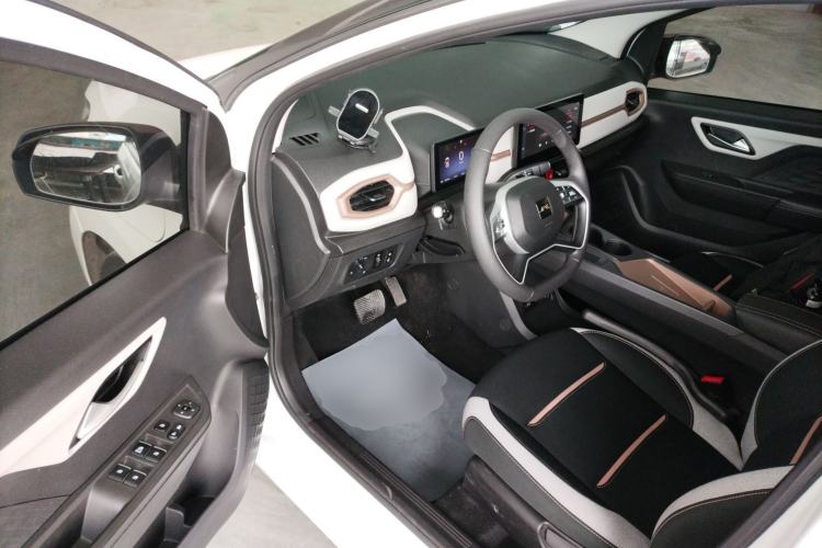 Used  E10X 2024 Charming Edition 301km Lite