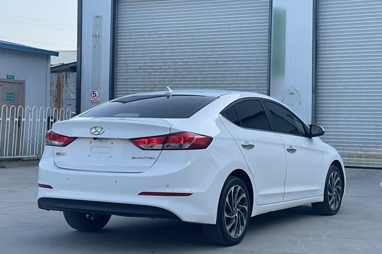 Used Hyundai Elantra 2020 1.5L CVT Smart & Luxurious Trim
