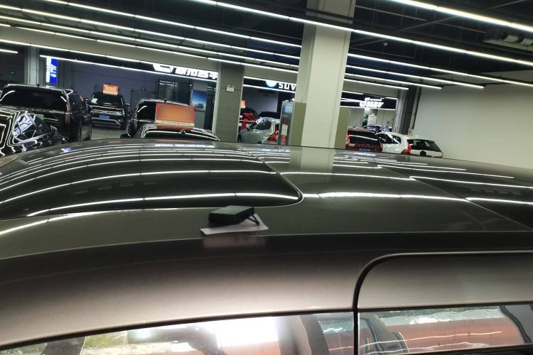 Used Volvo EM90 2025 Ultra Six-Seater
