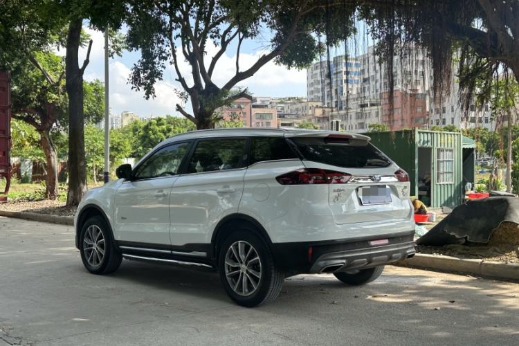 Used Geely Auto Emgrand X7 Sport 2018 1.8TD Automatic Two-Wheel Drive Smart 4G Connected Version
