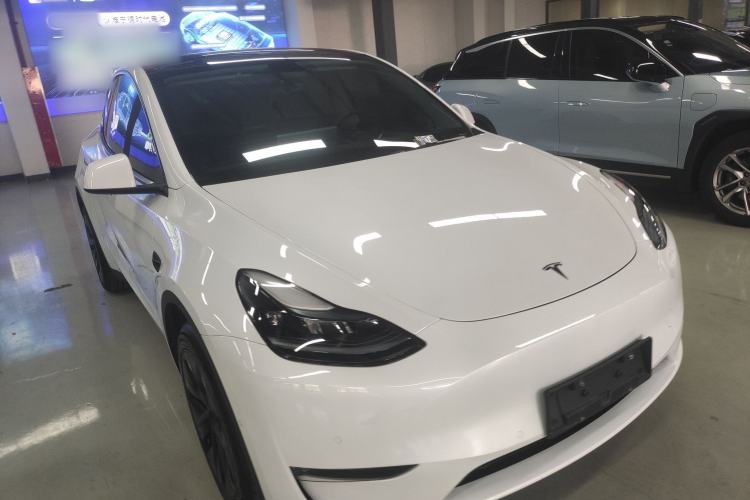 Used Tesla Model Y 2023 Long-Range All-Wheel-Drive Version
