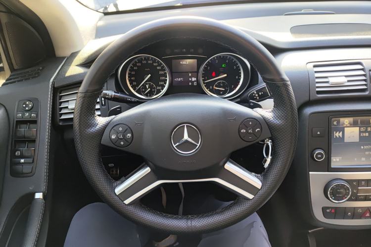 Used Mercedes-Benz R-Class 2014 R 320 4MATIC Business Model
