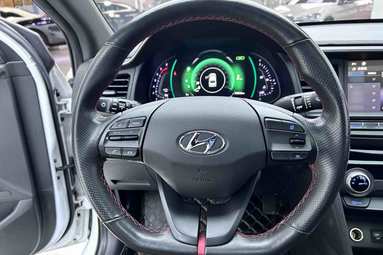 Used Hyundai Elantra 2019 1.4T Dual-Clutch Xuan Dong · Dynamic Model