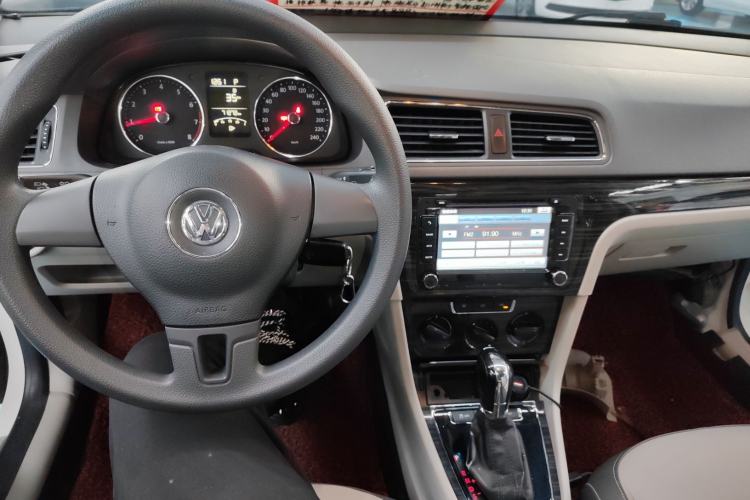 Used Volkswagen Gran Lavida 2013 1.6L Automatic Comfort Model
