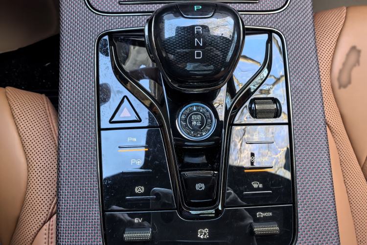 Used BYD Han 2022 DM-i 242km Flagship Model
