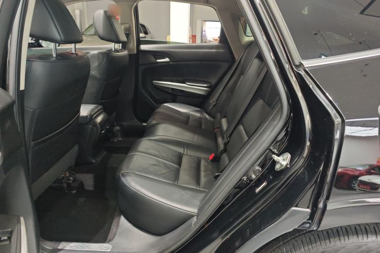 Used Honda Crosstour 2014 2.4L Luxury Edition
