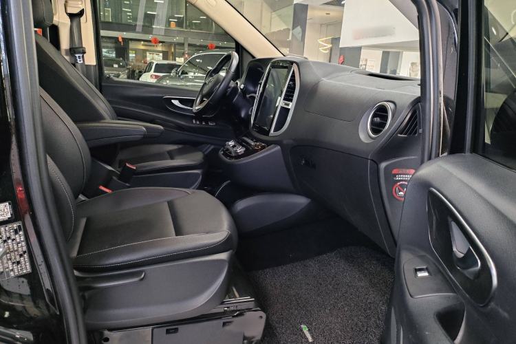 Used Mercedes-Benz Vito 2018 2.0T Business Version China VI Emission Standard
