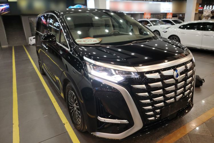 Used Denza D9 2022 DM-i 970 Four-Wheel Drive Prestige Model
