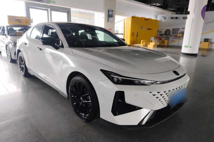 Used Changan UNI-V 2024 1.5T Smart Navigation Version
