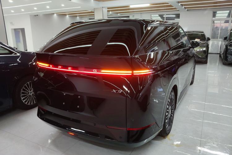 Used XPeng X9 2025 740 Ultra-Long Range Max
