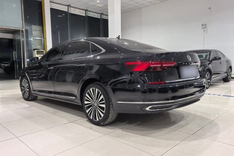 Used Volkswagen Passat 2019 330TSI Luxury Edition China VI Standard
