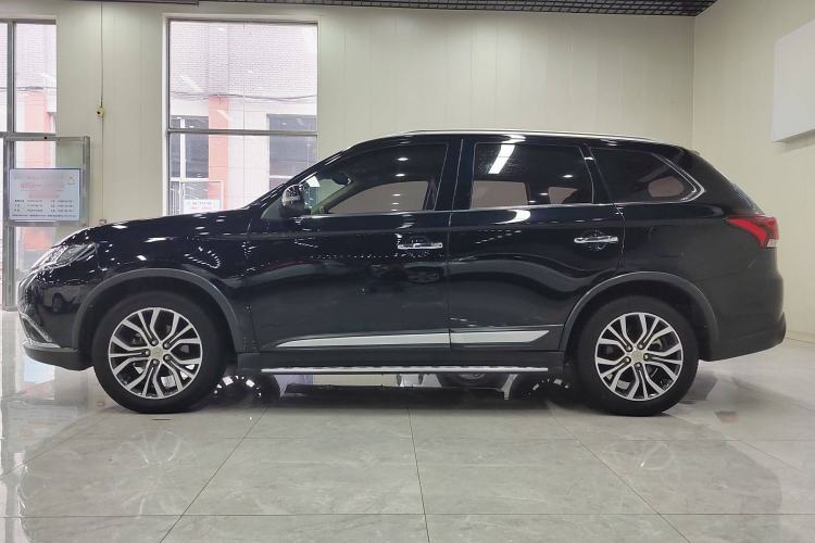 Used Mitsubishi Outlander 2018 2.4L 4x4 Elite Edition 5 Seats
