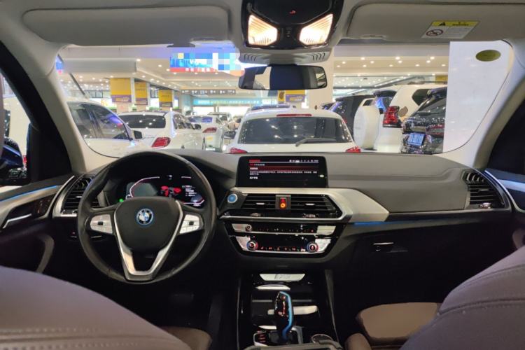 Used BMW iX3 2021 Updated Leading Edition
