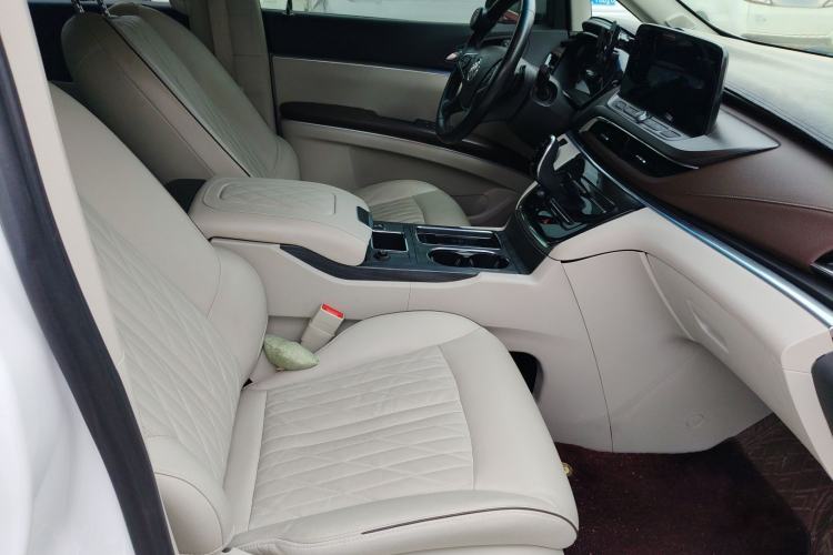 Used Buick GL8 2022 Land Business Class 652T Luxury Model
