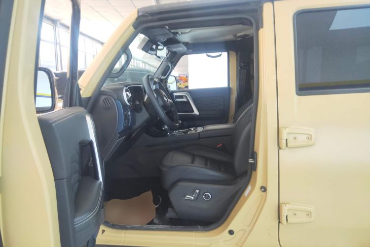 Used Beijing Auto BJ40 2019 2.3T Automatic Four-Wheel Drive Ring the Tower Champion Edition China VI
