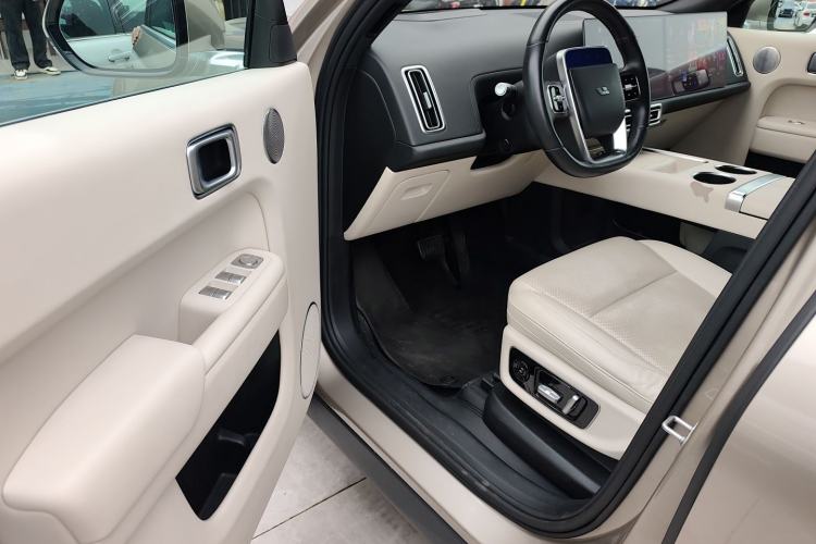 Used Li Auto L9 2022 Max model