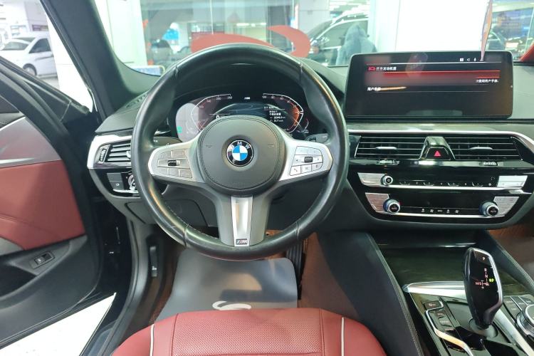 Used BMW 5 Series 2022 Second Facelift 525Li M Sport Package