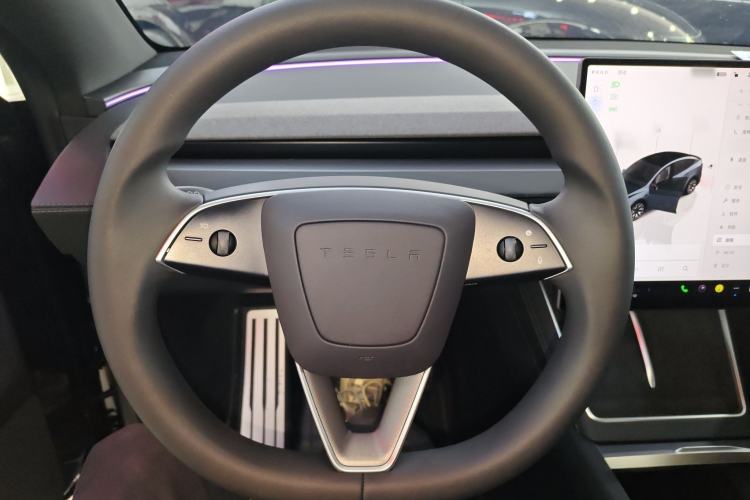 Used Tesla Model Y L 2025 Model Long-Range All-Wheel-Drive Version