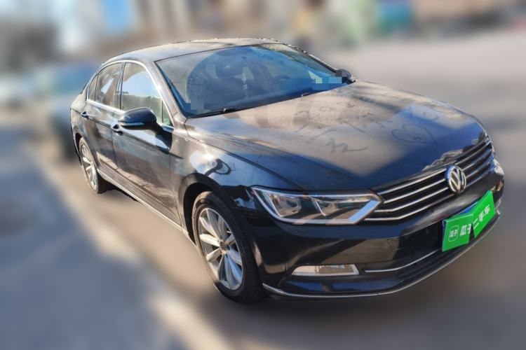 Used Volkswagen Magotan 2017 330TSI DSG Leading Model
