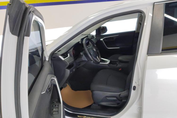 Used Toyota RAV4 2023 2.0L CVT Two-Wheel Drive Urban Edition
