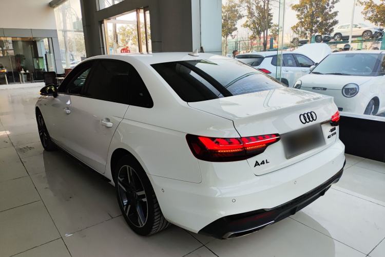 Used Audi A4L 2022 40 TFSI Luxury Dynamic Model