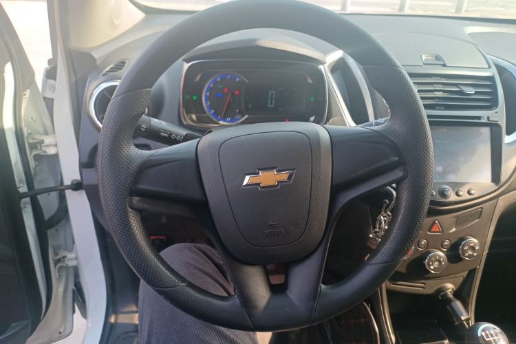 Used Chevrolet Trax 2016 1.4T Manual Two-Wheel Drive Comfort Version with Sunroof