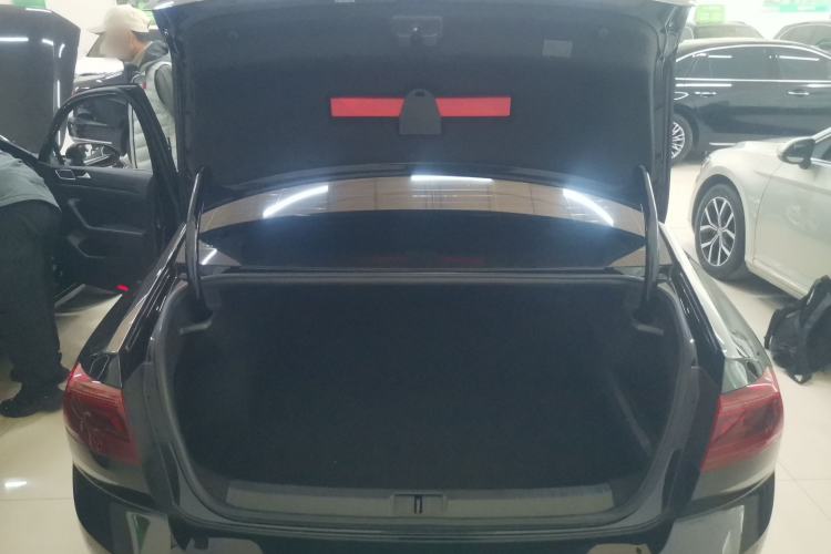 Used Volkswagen Magotan 2023 2 Million Units Limited-Edition 280TSI DSG Comfort Version