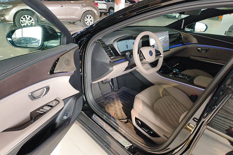 Used BYD Han 2025 DM-i Intelligent Driving Edition 125KM LiDAR Flagship Model
