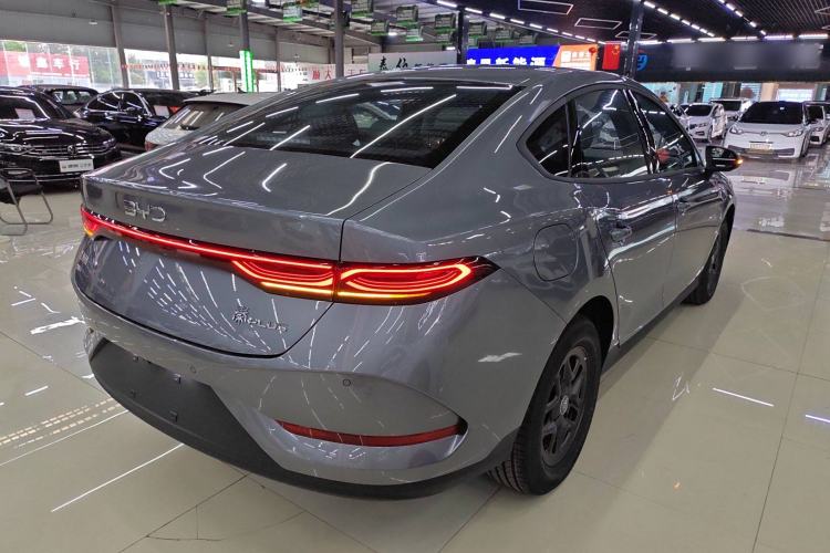 Used BYD Qin PLUS 2025 DM-i Smart Drive 55KM Leading Model
