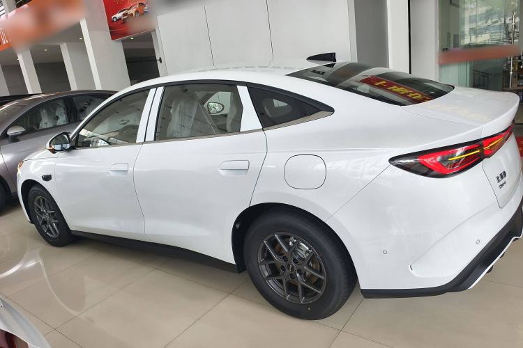 Used BYD Seal 06 New Energy 2025 DM-i Smart Drive 80KM Luxury Model
