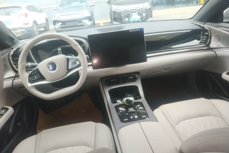 Used BYD Han 2025 EV with 701 km of Laser Radar-Enabled Intelligent Driving