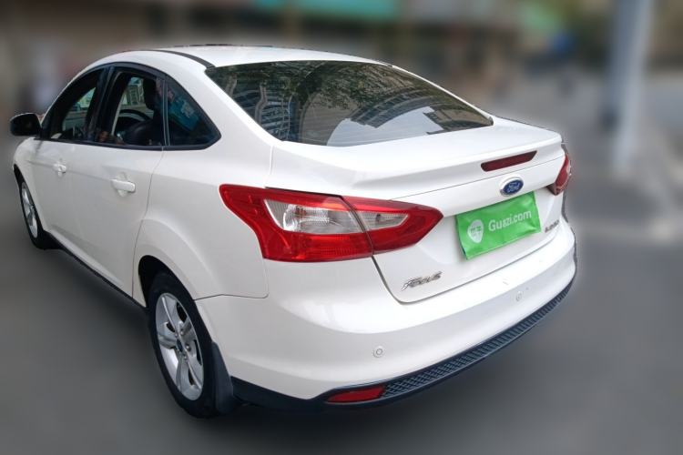 Used Ford Focus 2012 Sedan 1.6L Automatic Fashion Edition