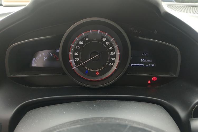 Used Mazda Mazda 3 Axela 2016 Sedan 1.5L Automatic Comfort Model