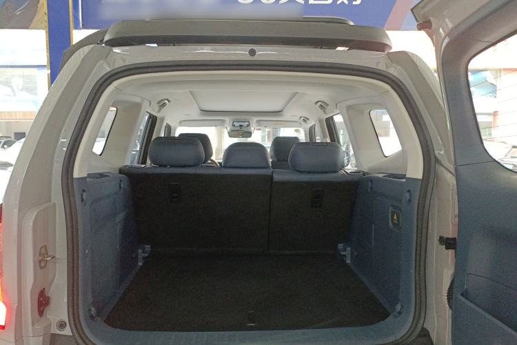 Used  G318 2024 Four-Wheel-Drive Air Suspension Model