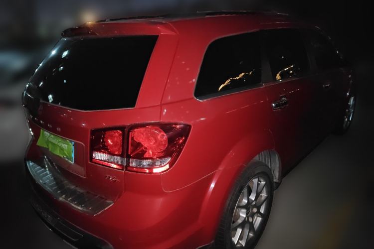 Used Dodge Journey 2013 2.4L Two-Wheel Drive Luxury Version