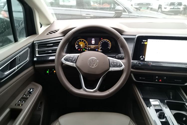 Used Volkswagen Viloran 2024 330TSI Luxury Edition