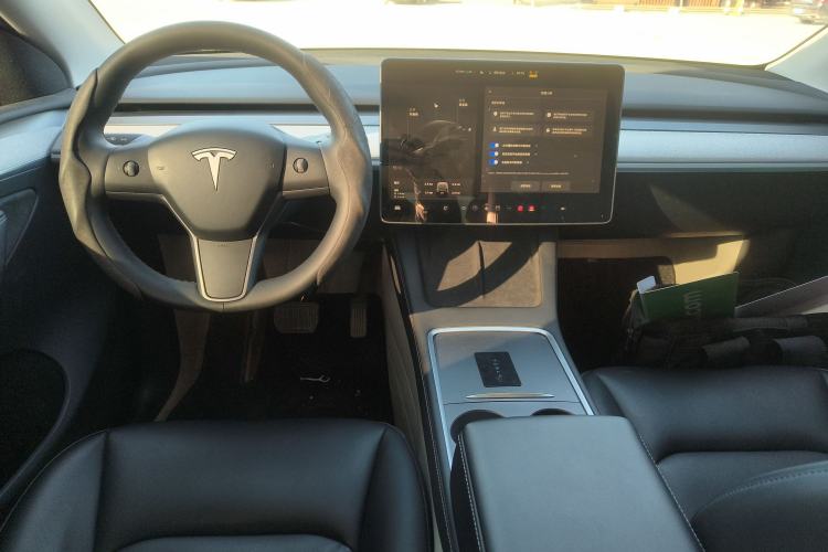 Used Tesla Model Y 2023 Rear-Wheel-Drive Version
