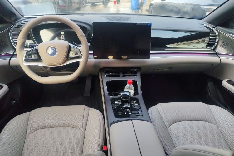 Used BYD Han 2025 EV with 701 km of Laser Radar-Enabled Intelligent Driving
