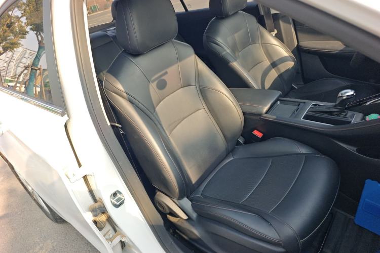 Used Roewe i5 2023 1.5L CVT Luxury Edition
