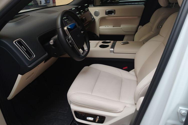 Used Li Auto L7 2023 Pro Model
