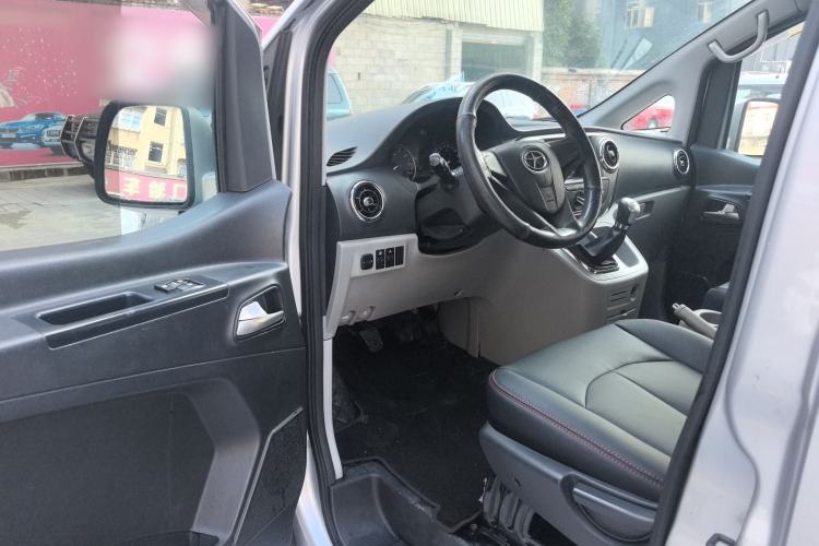 Used  M3 2015 Maker Edition 1.6L Luxury Smart Version