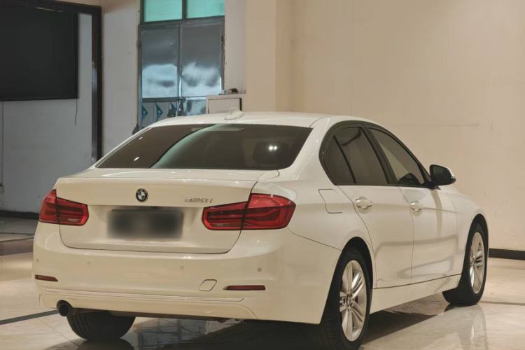 Used BMW 3 Series 2016 320i Fashion Model
