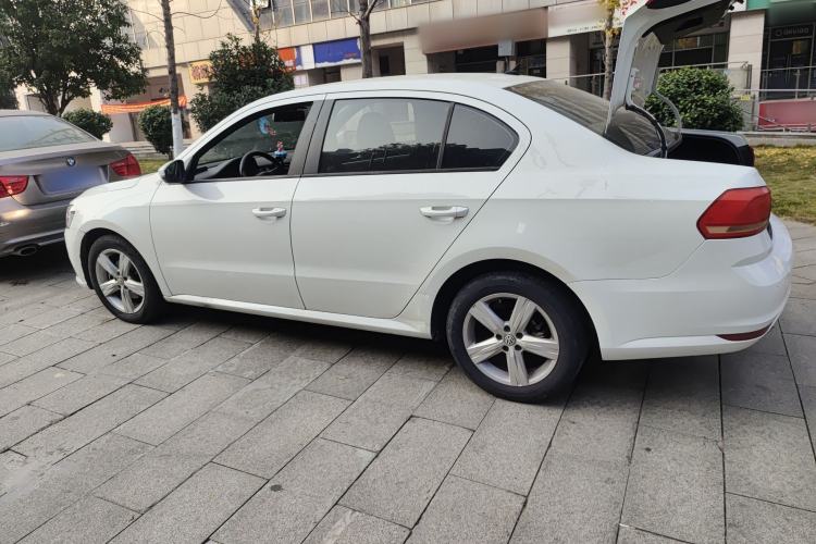 Used Volkswagen Lavida 2017 1.6L Automatic Fashion Edition
