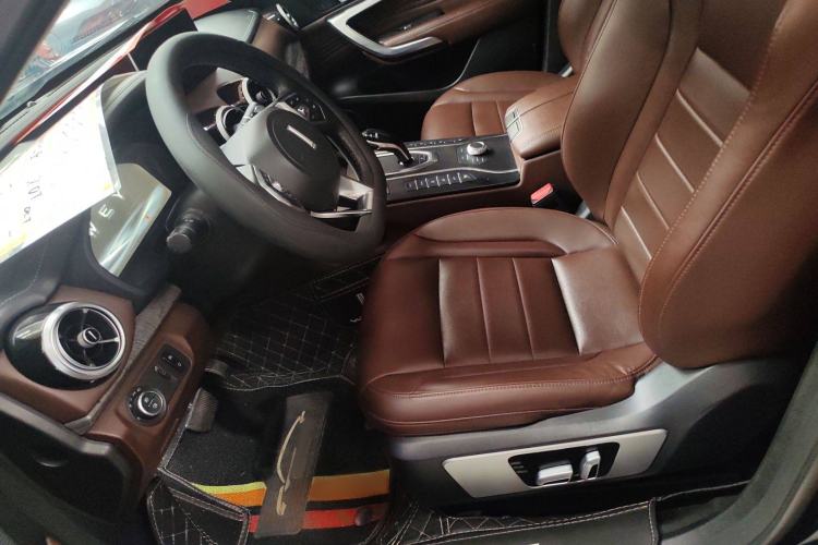 Used Wey VV7 2019 Upgraded Model 2.0T Ultra-Luxury Version China V Standard
