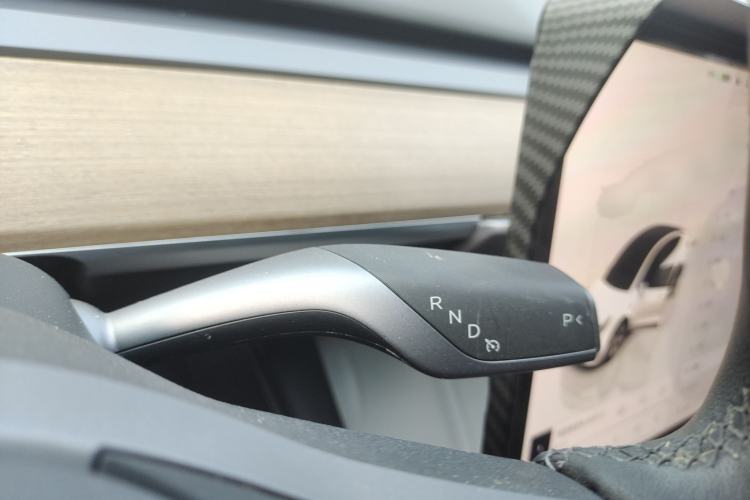 Used Tesla Model Y 2022 Long-Range All-Wheel-Drive Version
