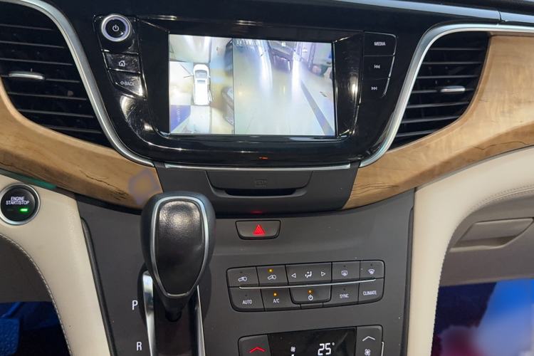 Used Buick GL8 2018 ES 28T Comfort Model China VI Standard
