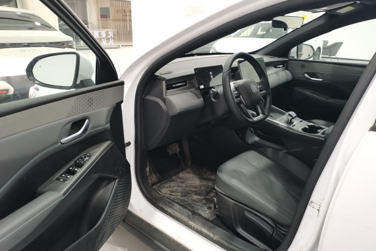 Used BYD Qin PLUS 2025 EV Smart Drive Edition 420KM Leading Model