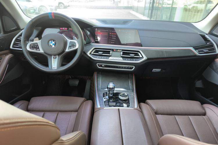 Used BMW X5 2021 xDrive40i Luxury Model with M Sport Package
