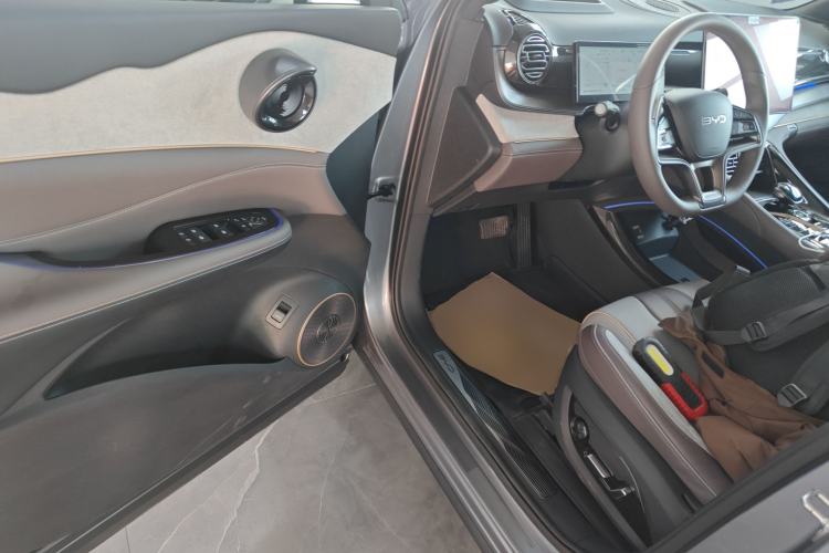 Used BYD Frigate 07 2024 Honor Edition DM-p 175KM All-Wheel-Drive Flagship Model
